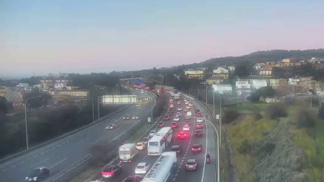 Retenciones de cuatro kilómetros por un accidente en Alella