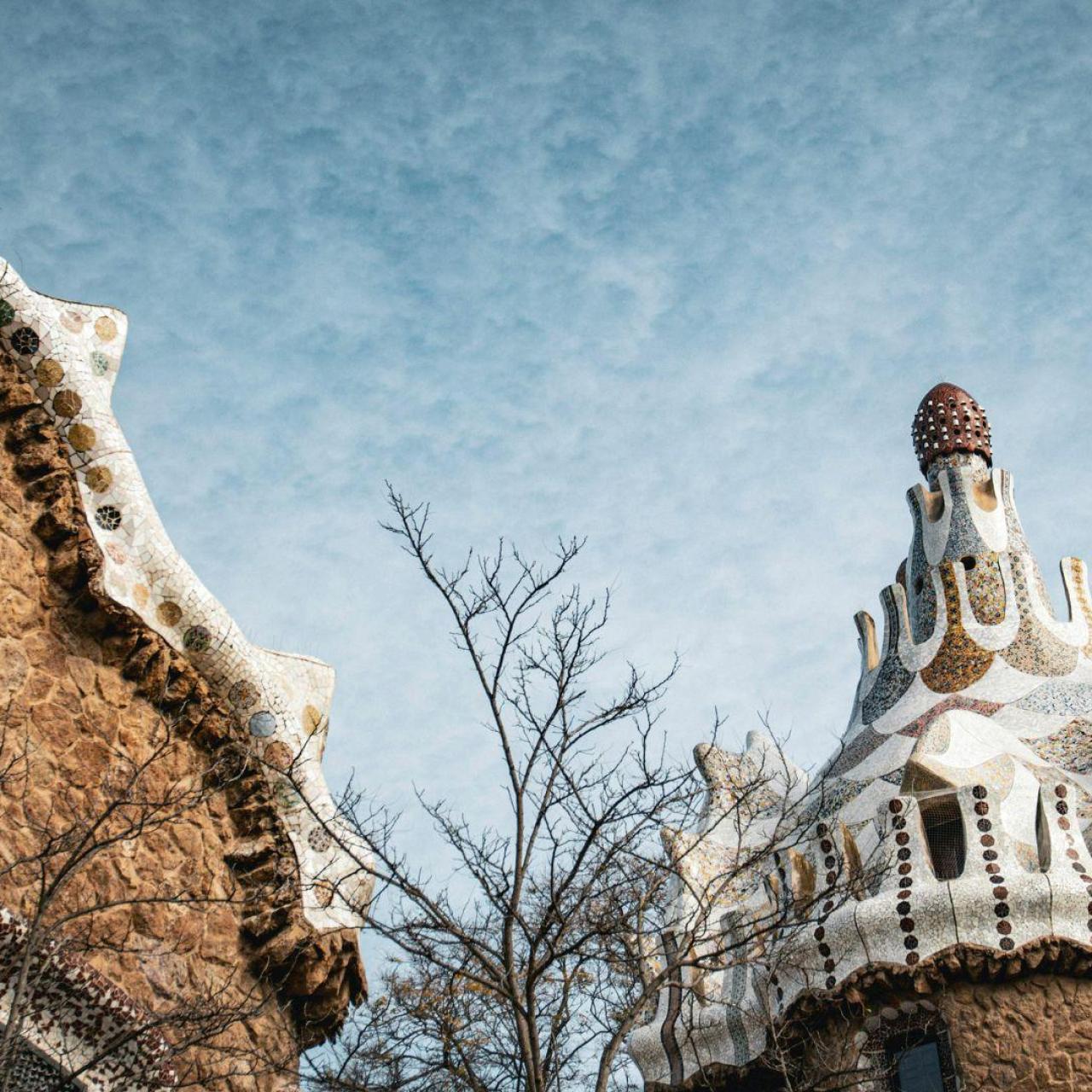 Tejados de las casas del Park Güell de Gaudí