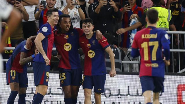 La celebración del Barça tras el gol de Lewandowski contra el Real Madrid