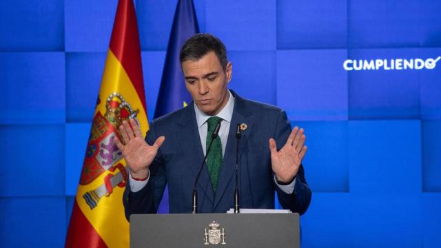 El presidente del Gobierno, Pedro Sánchez, durante una rueda de prensa posterior a la reunión del Consejo de Ministros, a 23 de diciembre de 2024, en Madrid (España).