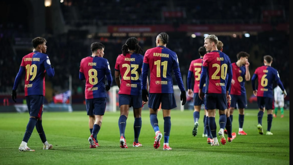 Els jugadors del Barça celebren un gol contra el Betis a la Copa del Rei