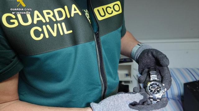 La Guardia Civil ha desarticulado una red criminal transnacional responsable de sustraer más de 300.000 euros asaltando viviendas de lujo en España