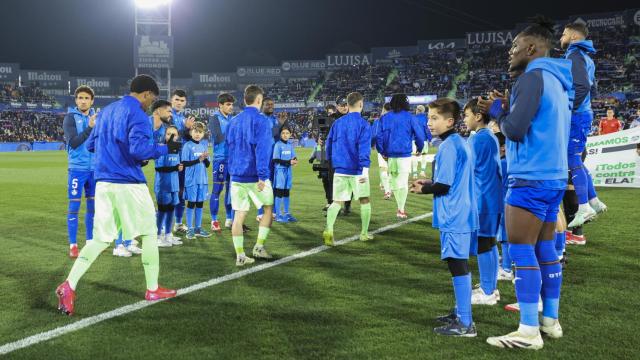 El Getafe hace el pasillo al Barça por la Supercopa de España