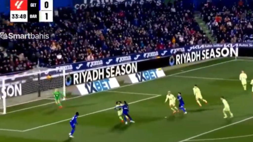 Situación previa al gol de Arambarri en el Getafe-Barça