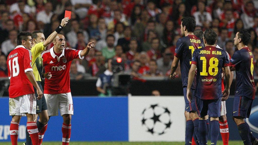 Expulsión de Busquets contra el Benfica en 2013