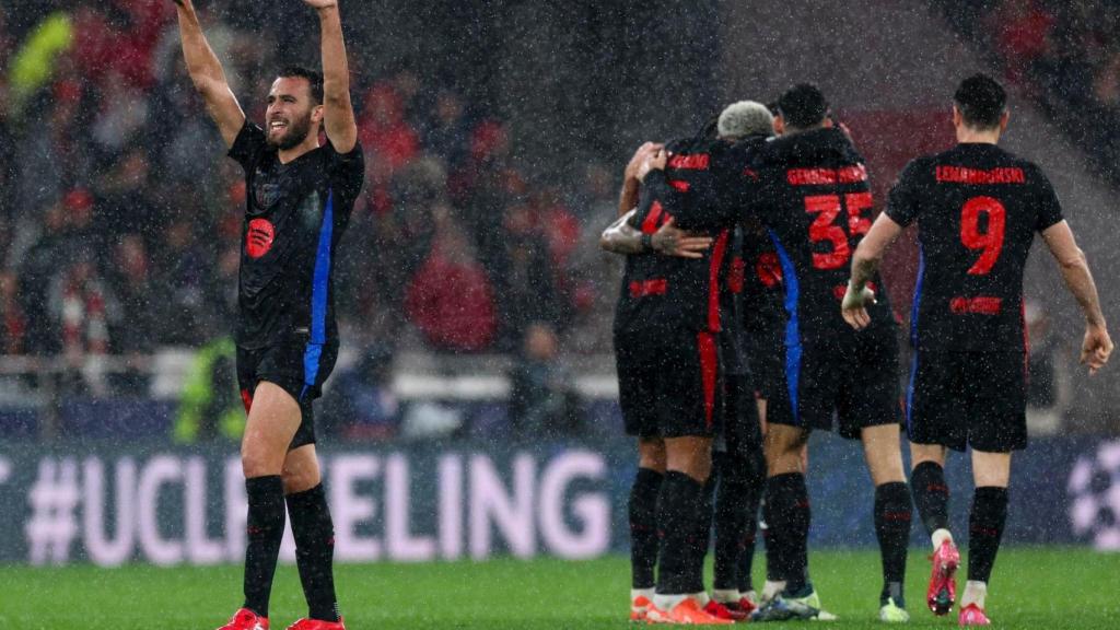 Los jugadores del Barça, con Éric García en primer plano, celebran la victoria del Barça en Lisboa
