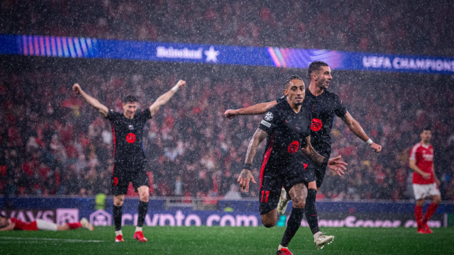La emoción de Raphinha al marcar el gol de la victoria contra el Benfica