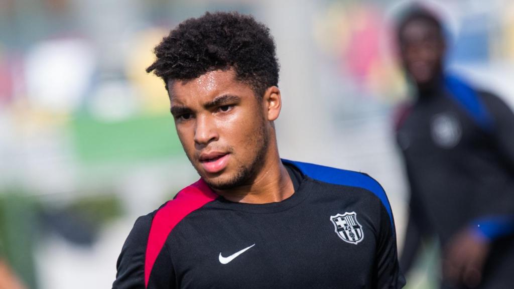 Edu Sánchez, futbolista del Barça, en un entrenamiento con el filial