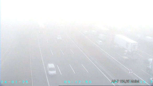 FOTOS: La niebla invade 63 kilómetros de carreteras en Barcelona