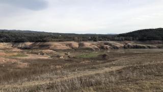 Construcciones abandonadas dentro del pantano de Sau