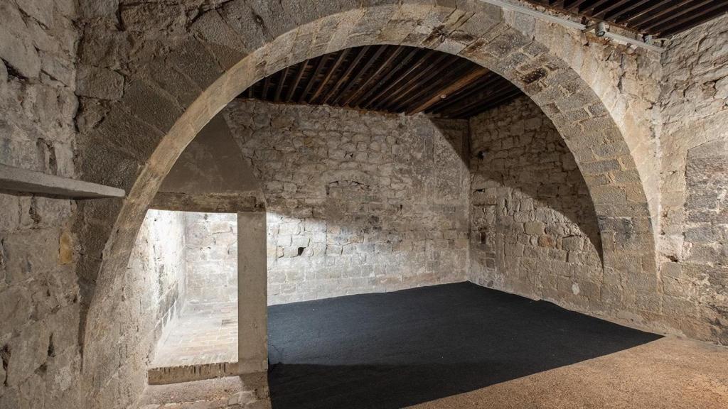 El origen del edificio se remonta al siglo X, pero la gran reforma se hizo en el XII