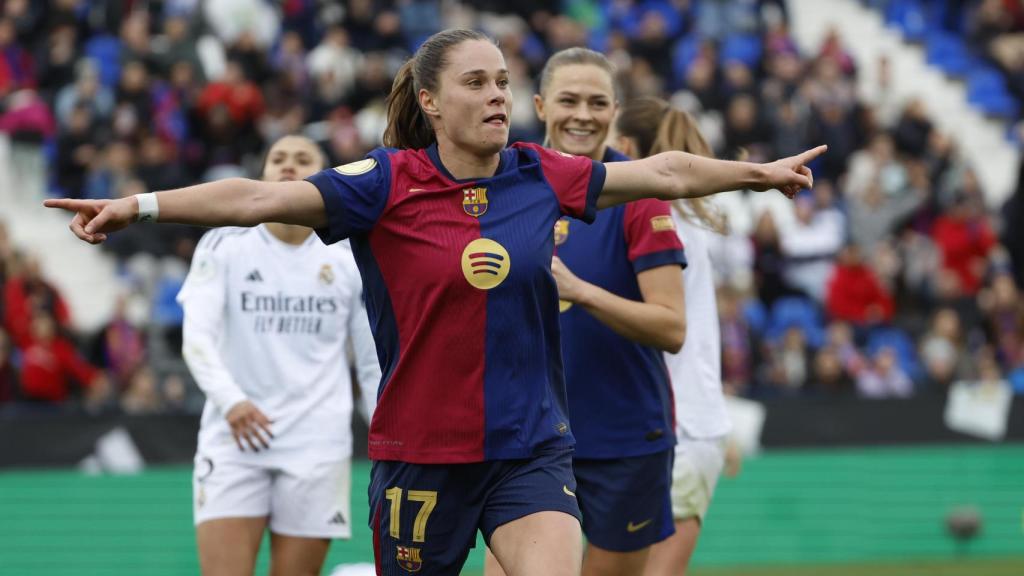 Ewa Pajor celebra su doblete en la final de la Supercopa Femenina contra el Real Madrid