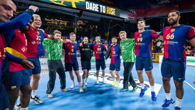 La euforia del Barça de balonmano tras ganar un partido en el Palau