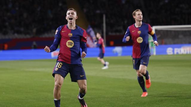 Fermín López celebra un gol contra el Valencia en Liga