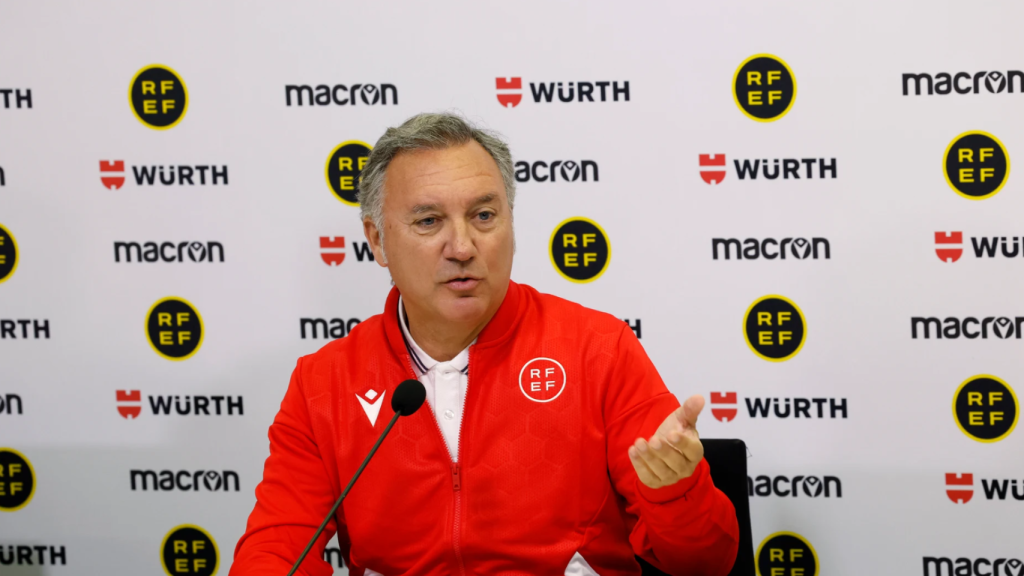 Luis Medina Cantalejo, expresidente del CTA, en un acto de la RFEF