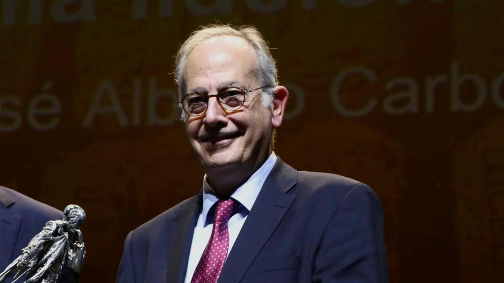 El presidente del Puerto de Barcelona, José Alberto Carbonell, y el decano del Col·legi d'Enginyers de Camins, Canals i Ports de Catalunya, Pere Calvet.