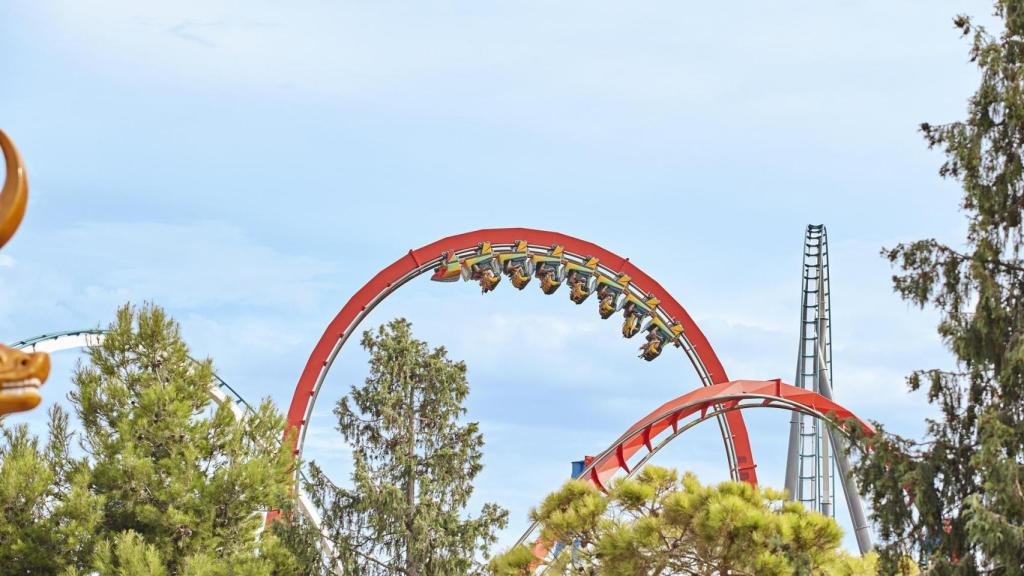 Dragon Khan, una de las atracciones más emblemáticas de PortAventura World, está considerada una joya de la ingeniería