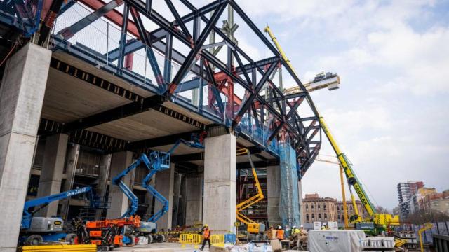 La preparación de los pilares de la tercera gradería del nuevo Camp Nou