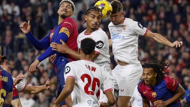 Araujo, contra el Sevilla