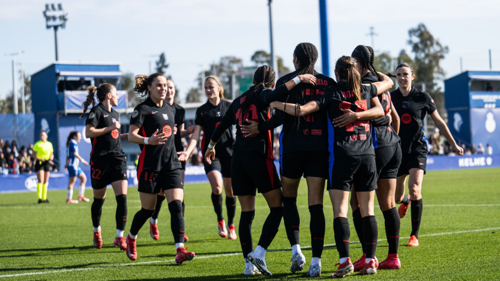 El Barça Femenino celebra un gol al RCD Espanyol