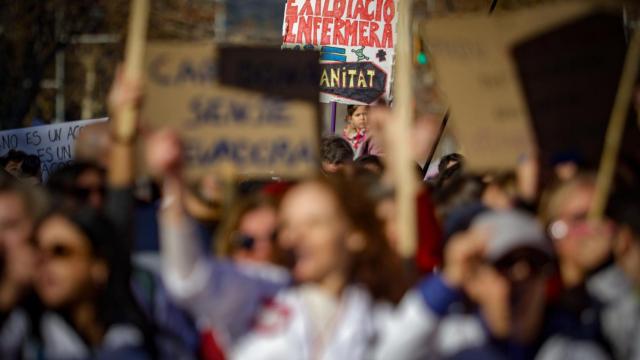Imagen de sanitarios durante una protesta en Barcelona