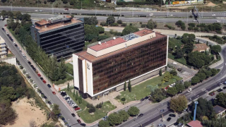Vista aérea de la sede de Nestlé en Esplugues, junto a Barcelona