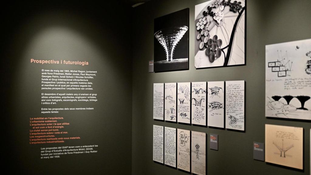 La muestra recorre la trayectoria de Michel Ragon con especial atención en la crítica arquitectónica