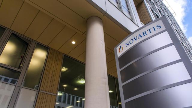 Exterior de una sede corporativa de Novartis