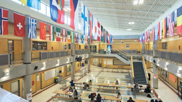 Campus Universitario en Canadá / IAP