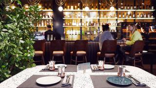 Imagen de platos preparados para servir en un restaurante