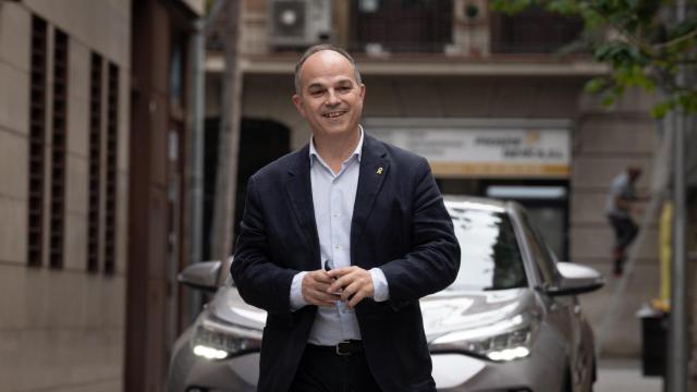 El secretario general de Junts, Jordi Turull, a su llegada para comparecer ante los medios de comunicación, en la sede de Junts