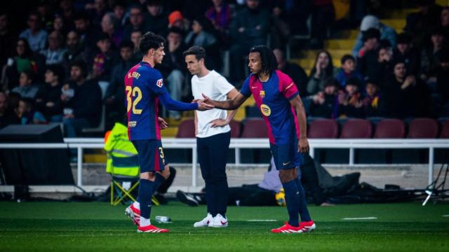 Jules Koundé entra por Héctor Fort en el Barça-Rayo de Liga