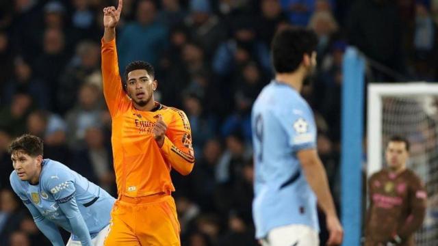 Jude Bellingham celebra su gol en el tiempo de descuento del Manchester City-Real Madrid