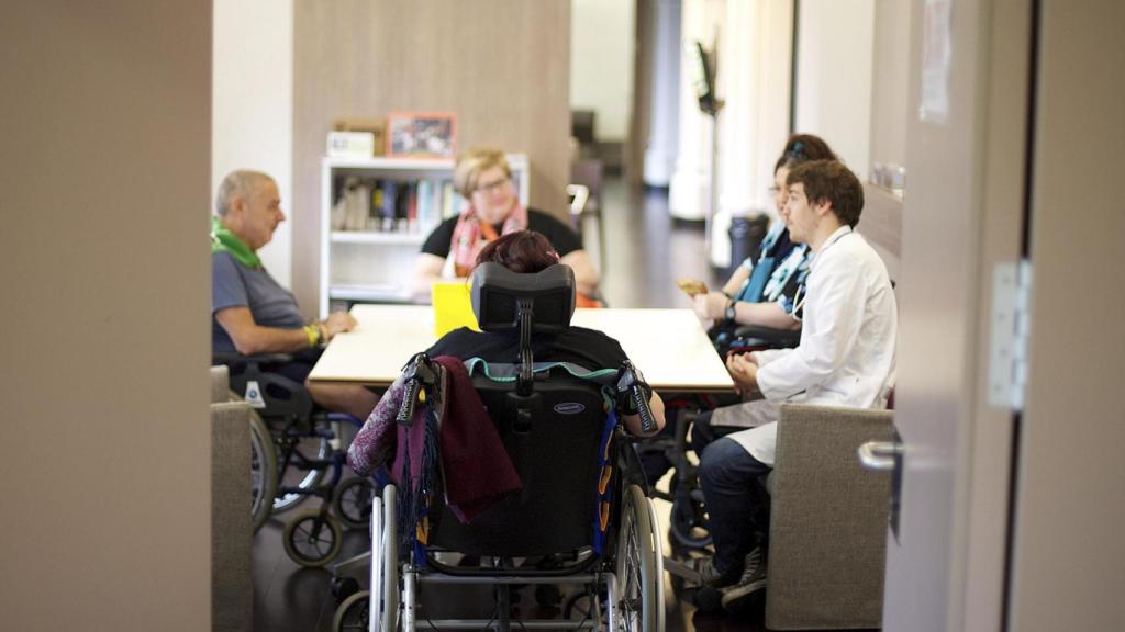 Pacientes, familiares y profesionales del programa para la Atención Integral de Personas con Enfermedades Avanzadas de la Fundación la Caixa