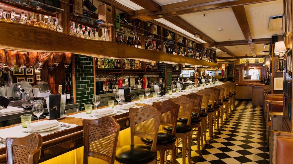 La sala del restaurante de marisco Botafumeiro