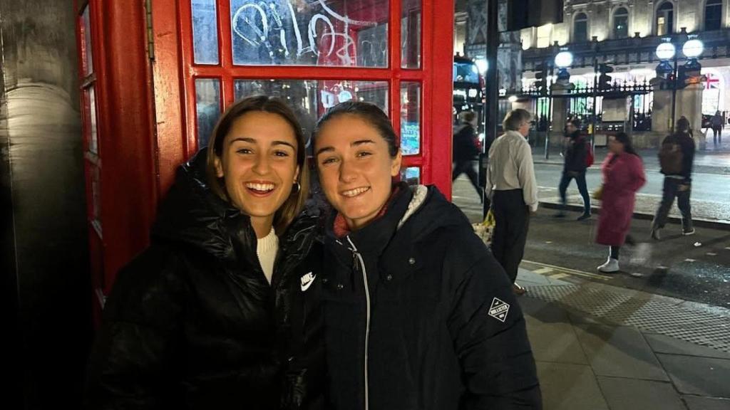 Jana Fernández y Bruna Vilamala, de viaje en Londres