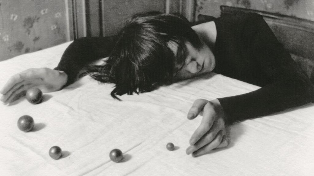 ‘La malabarista’, de la serie ‘Subversion des images’ (1929-1930) de Paul Nougué.