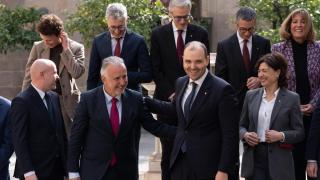 El conseller de Presidencia de la Generalitat, Albert Dalmau, y el ministro de Política Territorial y Administración Pública, Ángel Víctor Torres, se reunen con el resto de la Comisión Bilateral Generalitat-Gobierno, a 24 de febrero de 2025, en Barcelona