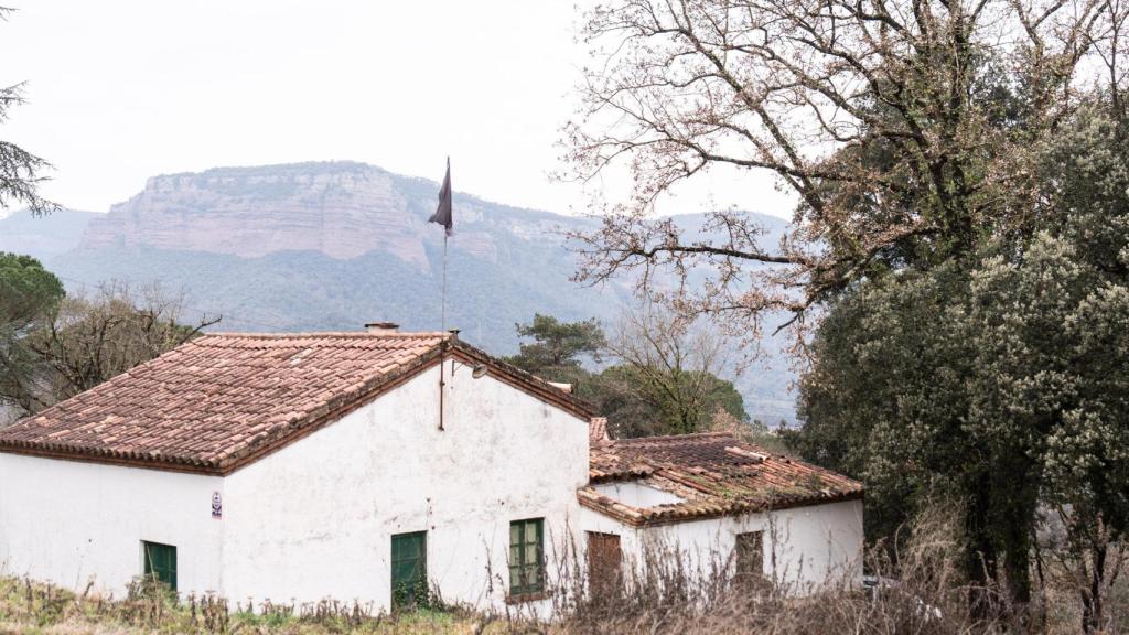Casas de la antigua colonia del pantano de Sau