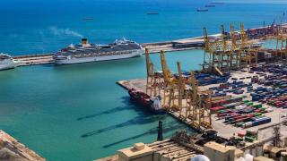 Se buscan trabajadores en Barcelona, en el puerto