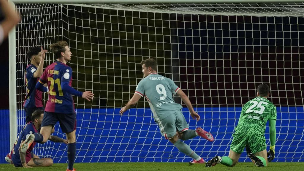 Alexander Sorloth celebra el gol de l'empat final contra el Barça a Montjuïc