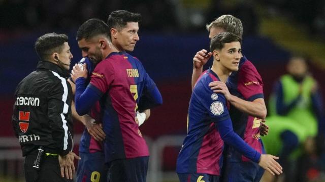 Lewandowski y Gavi entran en lugar de Ferran y Olmo en el Barça-Atlético de Copa