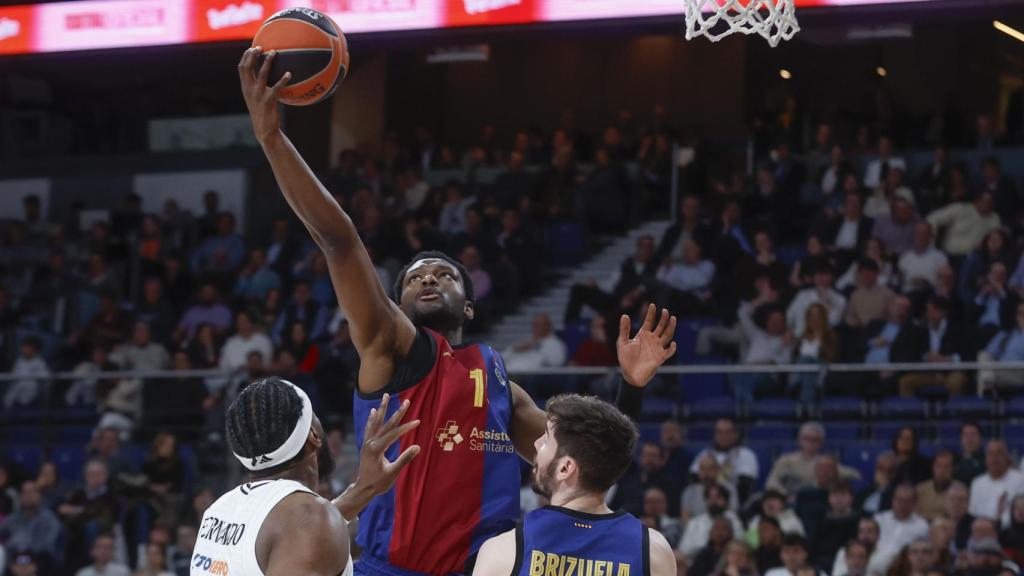 L'espectacular jugada de Chimezie Metu en el duel contra el Reial Madrid a l'Eurolliga