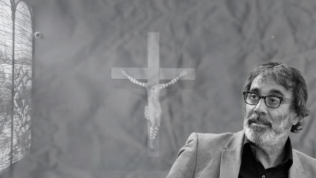 Tatxo Benet en una de las salas del Museu de l'Art Prohibit