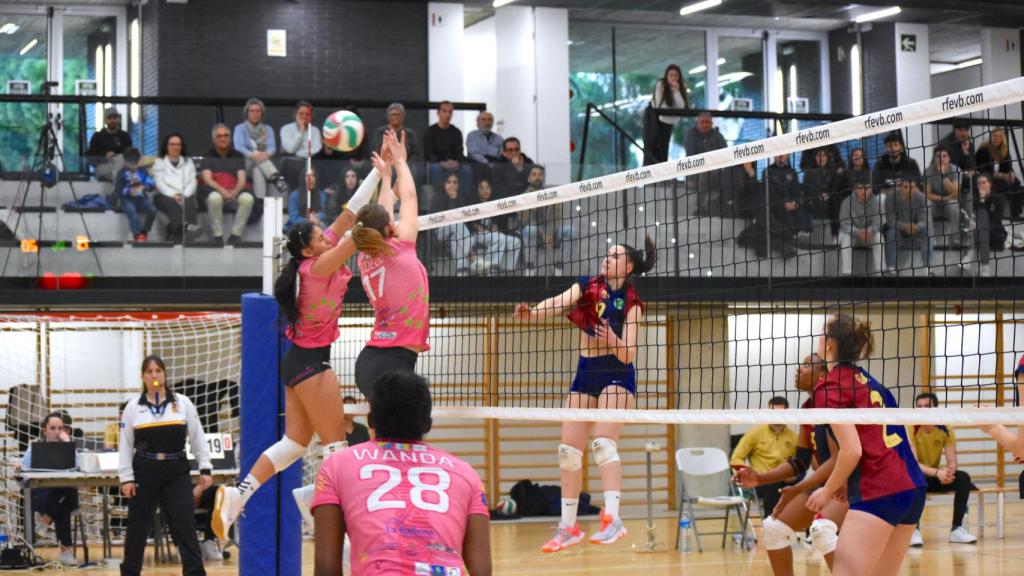 Las jugadoras del Barça de voleibol femenino, en un partido de Liga Iberdrola