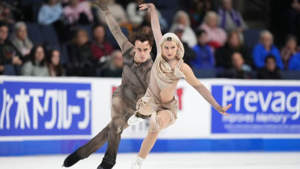 Olivia Smart y Tim Dieck, en una prueba internacional de patinaje artístico
