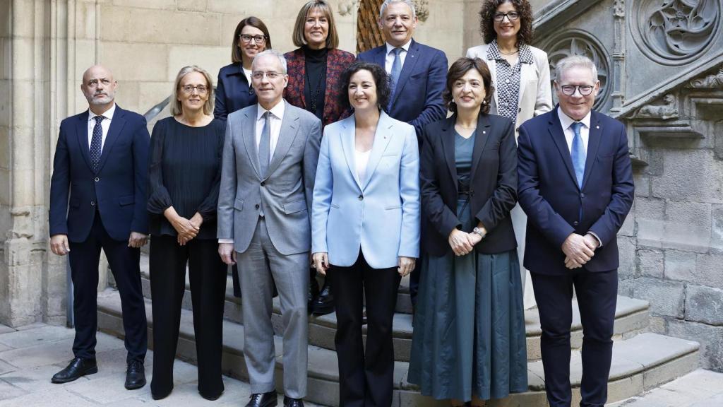 Foto de familia de los participantes en la reunión de la Comisión Mixta de Asuntos Económicos y Fiscales Estado-Generalitat