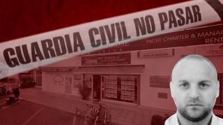 Imagen de Antonino Vacante con el Puerto de Ibiza de fondo