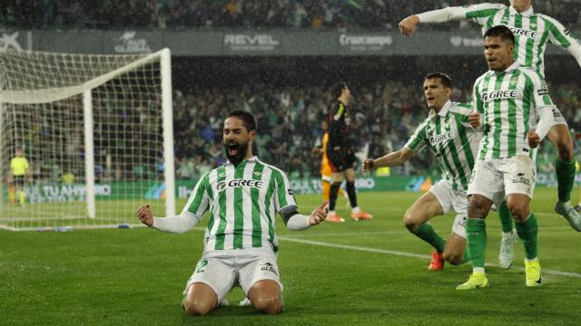 La euforia de Isco al marcar un gol al Real Madrid en el Villamarín