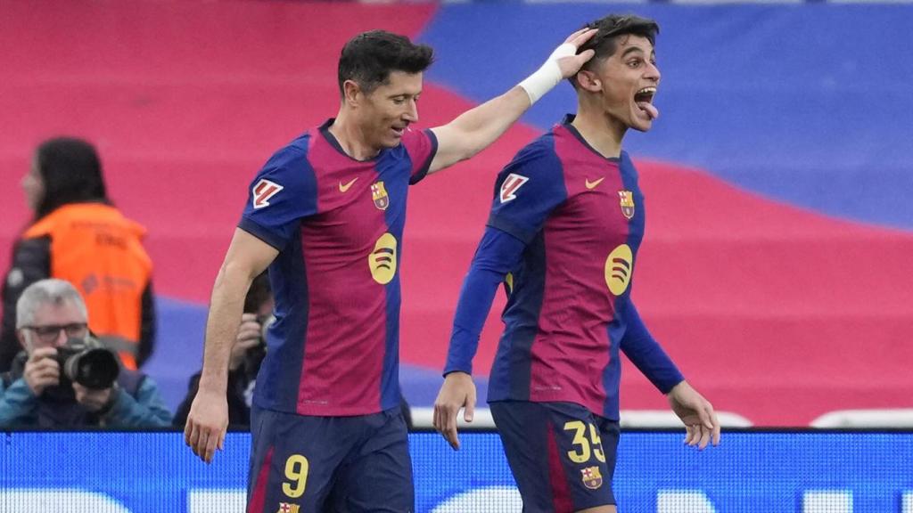 Gerard Martín no puede contener su alegría tras estrenarse como goleador del Barça contra la Real